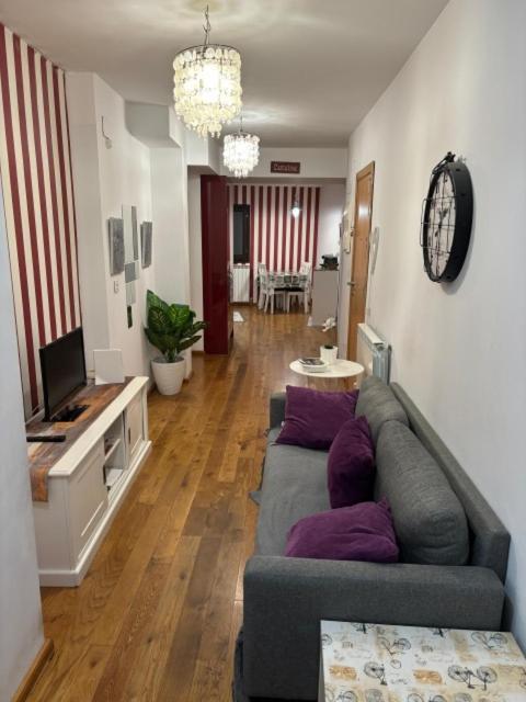 Junto Al Pilar Apartment Zaragoza Bagian luar foto